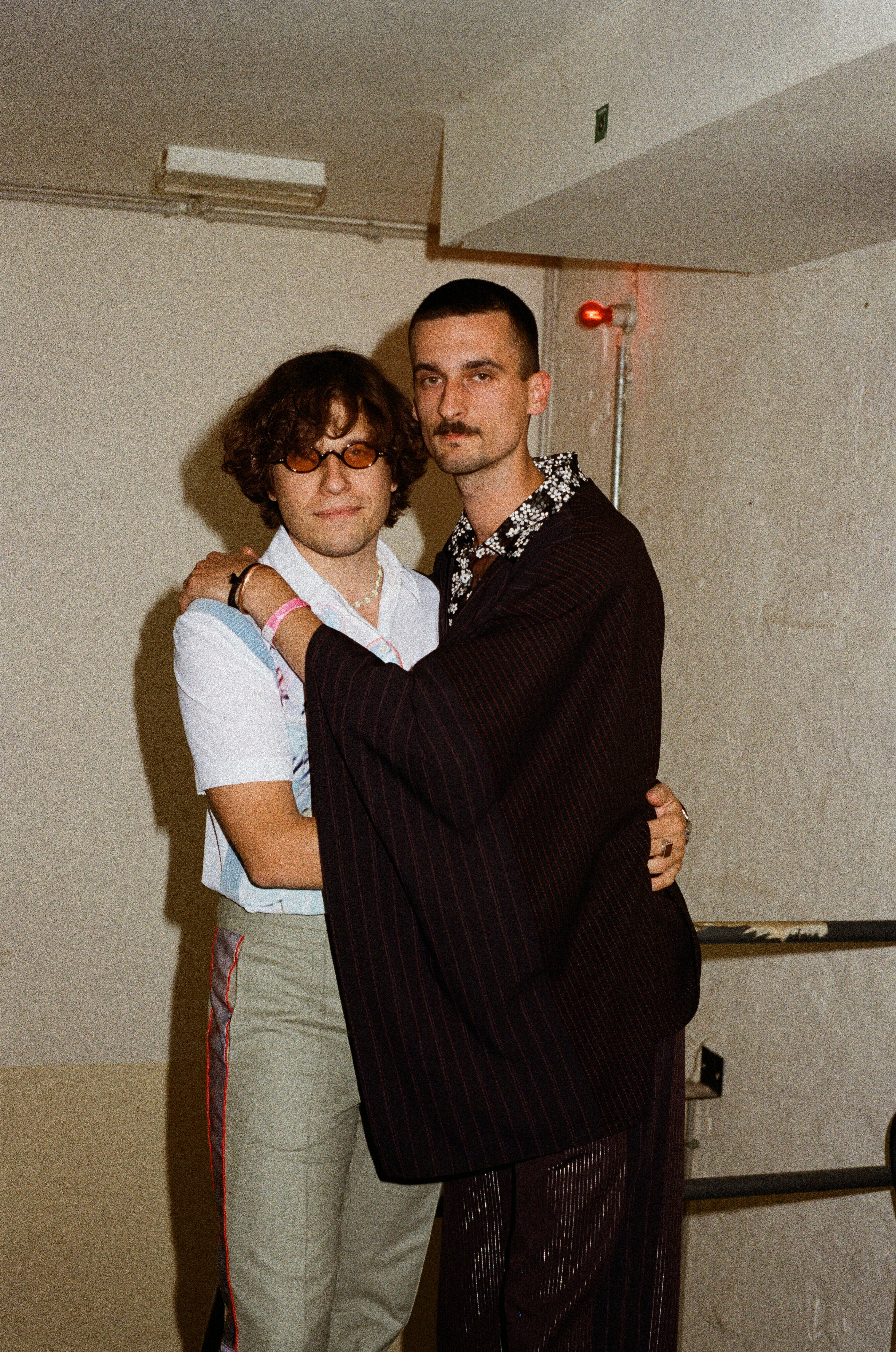 The Düsseldorf Düsterboys at Popkultur Festival 2023, wearing costumes by Isabelle Lange. ISO LA - Isabelle Lange